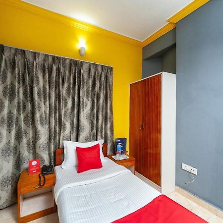 Hotel Manhattan Chennai Esterno foto