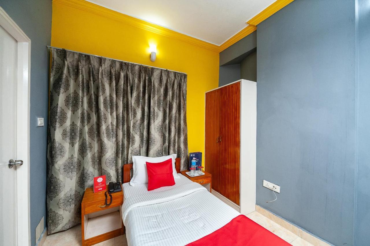 Hotel Manhattan Chennai Esterno foto