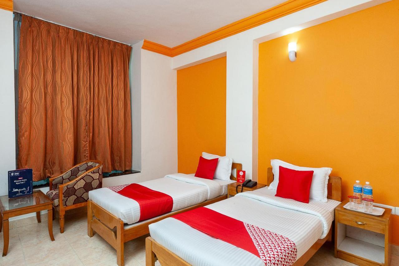 Hotel Manhattan Chennai Esterno foto