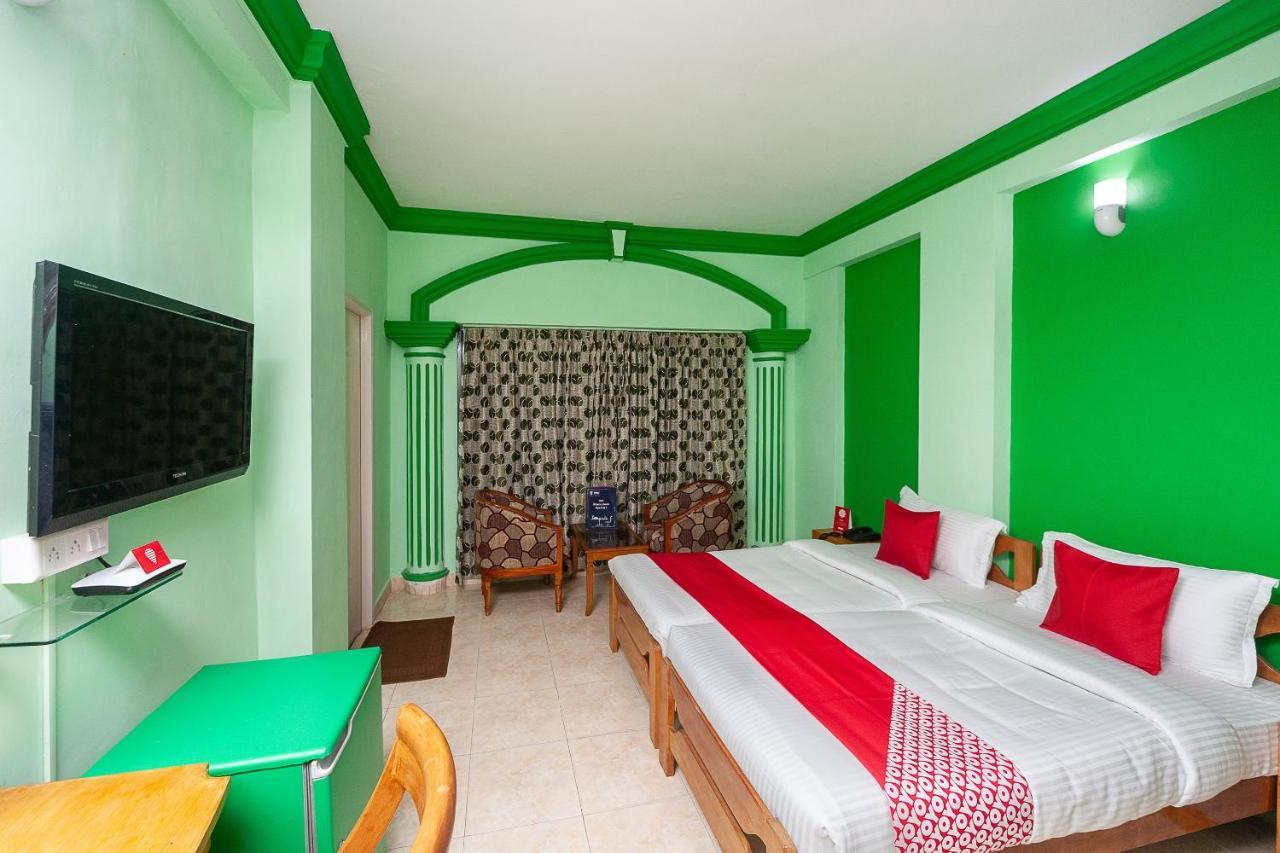 Hotel Manhattan Chennai Esterno foto