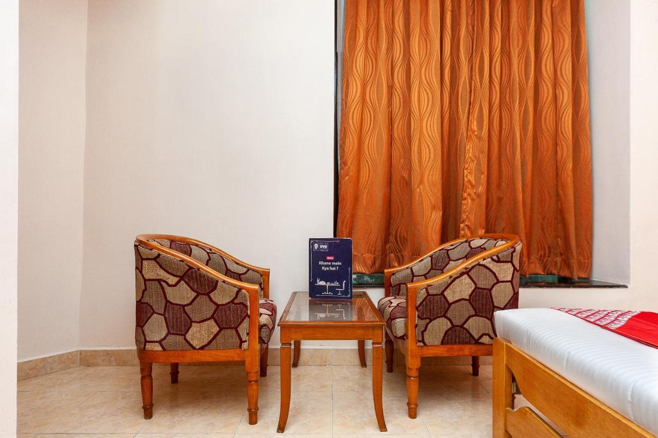Hotel Manhattan Chennai Esterno foto