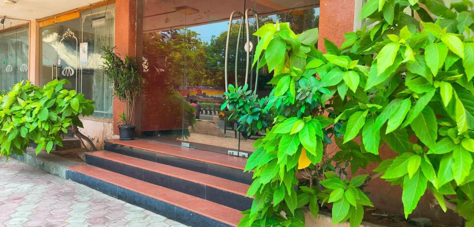 Hotel Manhattan Chennai Esterno foto